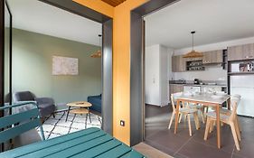 Suite Croix-Rousse : T3 Avec Patio !